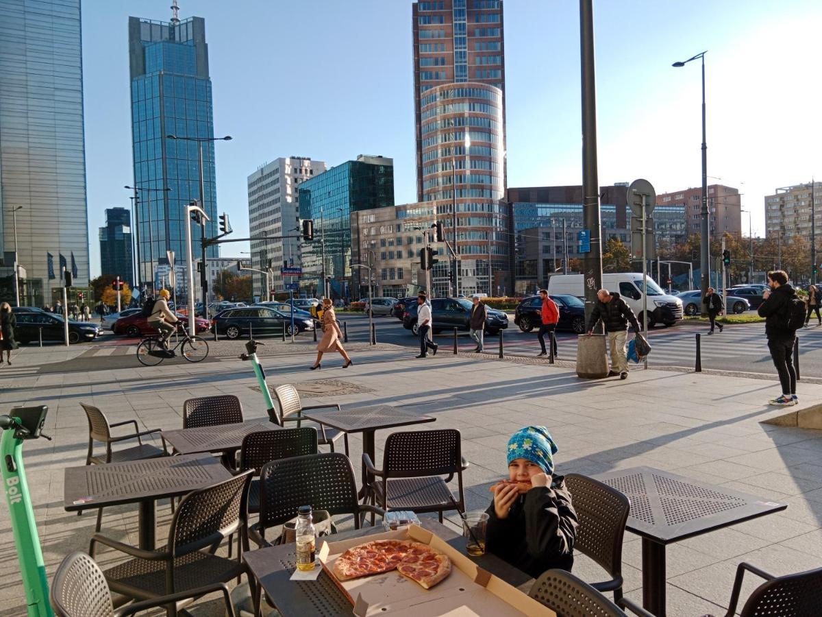 416 Center Free Parking Tamars